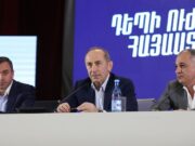 Роберт Кочарян: единственный способ изменить ситуацию — это смена власти