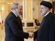 Премьер РА и президент Ирана обсудили вопросы грузоперевозок между двумя странами