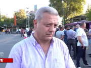 Альтернатива красочному шоу: граждане направляются шествием к пантеону «Ераблур» (прямое включение)