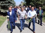 Члены блока «Айастан» возложили цветы к могилам павших во имя Родины героев (фото)