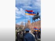 Флаг Арцаха водружен в парке имени Андраника Зоравара в Гюмри