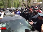 Истеричный полицейский