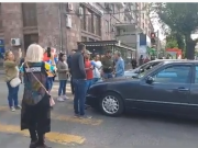 Это борьба за Армению и Арцах: протестующие перекрыли улицу Тиграняна