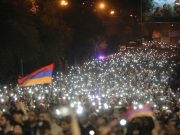 Фоторяд с сегодняшнего шествия в Ереване