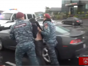 Применение грубой силы полицейских к участникам сегодняшнего митинга в одном видео