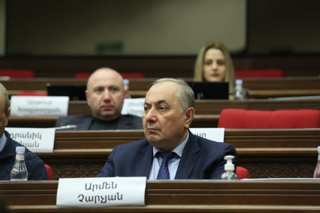 Armen Charchyan142