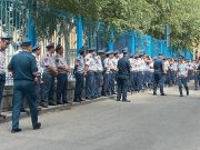 Скопление полицейских сил на Площади Республики (фото)
