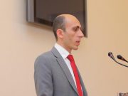 Советник госминистра Арцаха Артак Бегларян начинает бессрочную сидячую акцию перед офисом ООН в Ереване