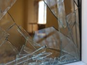 В здание администрации Донецка, предположительно, попала ракета — СМИ
