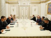 Пашинян принял делегацию конгрессменов США