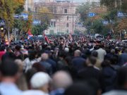 В Ереване прошло шествие единства в поддержку Арцаха — фоторепортаж