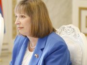 Линн Трейси добилась своего в Армении, теперь добралась до России