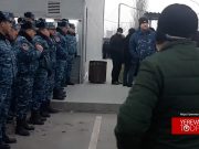 В «Ераблуре» Пашиняна и Папикяна встретили ругательствами (видео)