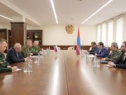 Сурен Папикян обсудил с новым командующим РМК оперативную обстановку и проблемы в регионе