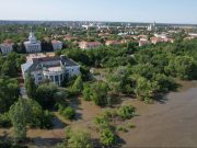 Украинские ВС нанесли удары по Каховской ГЭС: Новая Каховка затоплена