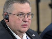 Сложно вести переговоры в условиях стычек на границе Армении и Азербайджана — Оверчук