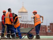В России создадут госкомпанию для контроля набора трудовых мигрантов