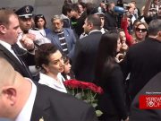 «Никол – предатель!»: так граждане встретили Анну Акопян в Цицернакаберде