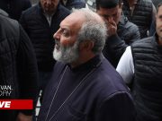 Акция протеста движения во главе с Багратом Србазаном проходит у здания правительства (прямой включение)