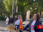 «Работа подождет — родина важнее»: сотрудница мэрии присоединились к участникам акций