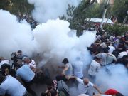 Как полицейские напали на граждан — новые кадры