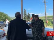 Забора из колючей проволоки, который Пашинян показывал сюникцам, не существует (видео)