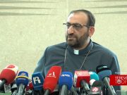 Пригласить властей — не значит отступить своей позиции, заявил архиепископ Аршак Хачатрян
