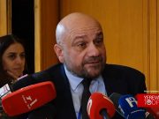 Я всего лишь повесил часы, которые показывают время в определенном городе – Армен Колоян