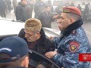 Хулиганское поведение «красных беретов»: как задерживали граждан на ереванском рынке