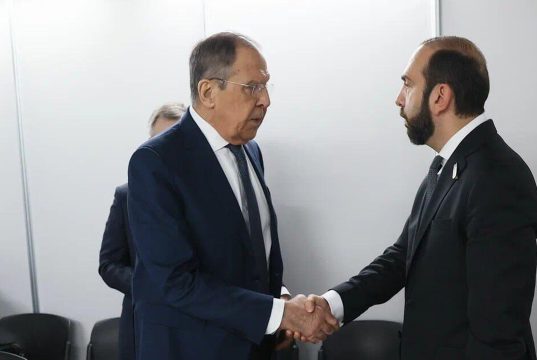 Мирзоян назвал экономику важным компонентом сотрудничества с Россией