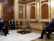 Оппозиция Армении потребовала экстренной встречи с президентом