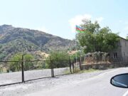 ВС Азербайджана заблокировали также дорогу Горис — Воротан
