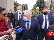 Вагаршак Арутюнян вновь проигнорировал вопросы журналистов (видео)