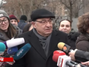 Вазген Манукня проводит встречу с согражданами на площади Свободы (прямое включение)