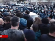 Mediaport: Пашинян приказал привезти полицейских из областей и зачистить улицы Демирчяна и Баграмяна