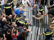 СМИ: противники марша представителей ЛГБТ в Тбилиси бросили в офис НПО взрывное устройство