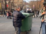 Граждане начали сооружение баррикад у парламента Армении
