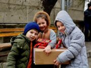 Российские миротворцы начали адресно доставлять гумпомощь жителям Карабаха