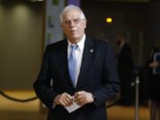 Боррель заявил, что в ближайшие недели подготовит варианты новых санкций против России