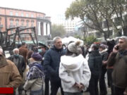 В Ереване продолжается шествие деятелей культуры с требованием вернуть пленных (прямое включение)