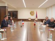 Глава Минобороны РА и посол Франции обсудили вопросы региональной безопасности