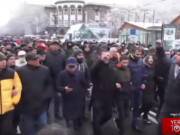 “Проснись, Лао!”: участники акции неповиновения распевают армянскую патриотическую песню