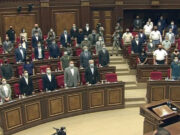 Депутаты парламента Армении почтили память погибших в Карабахе защитников Родины