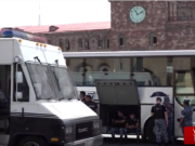 Площадь республики в Ереване находится под постоянным контролем полицейских сил