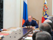 Путин обсудил с Совбезом ситуацию вокруг Карабаха