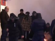 Родители без вести пропавших солдат начали сидячую забастовку возле воинской части Эчмиадзина