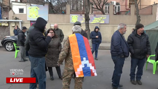 утро